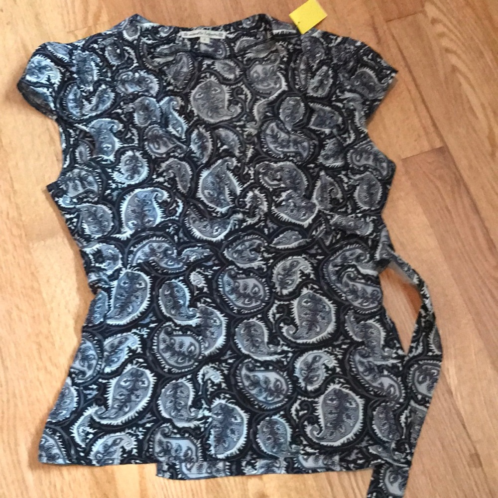 nanette lepore sz 2 cross over check silk top